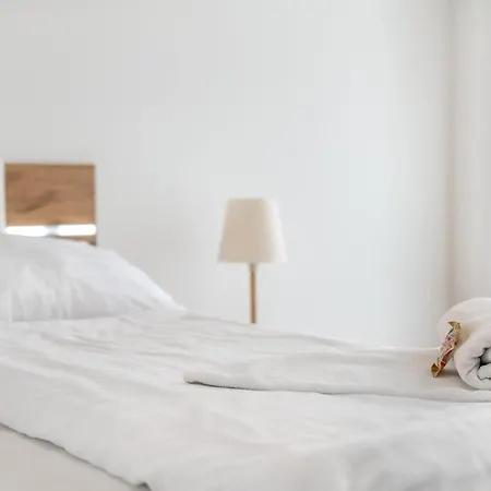 Bed & Breakfast Anchor By Hellobalatonlelle *